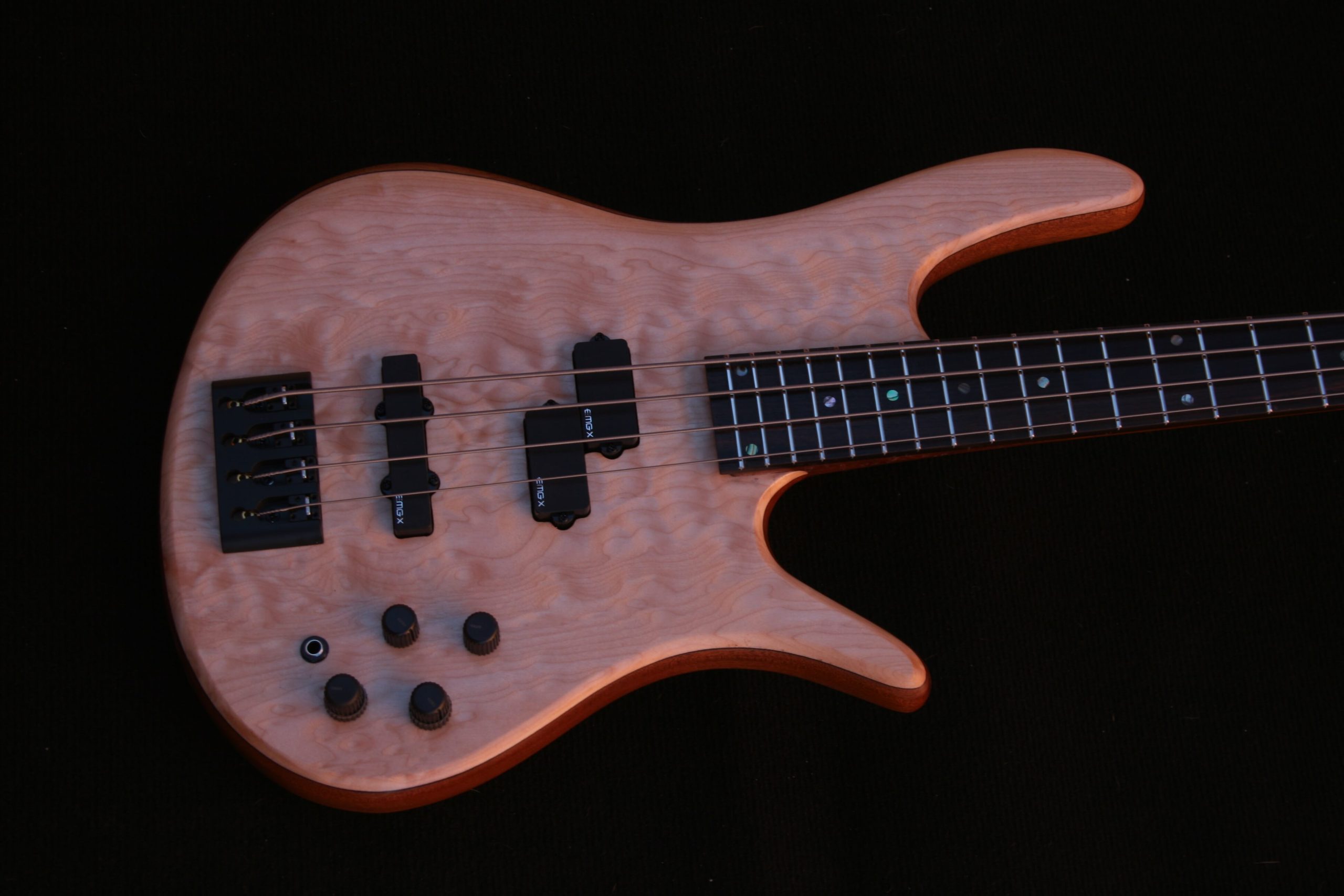 bajo CM4 QM